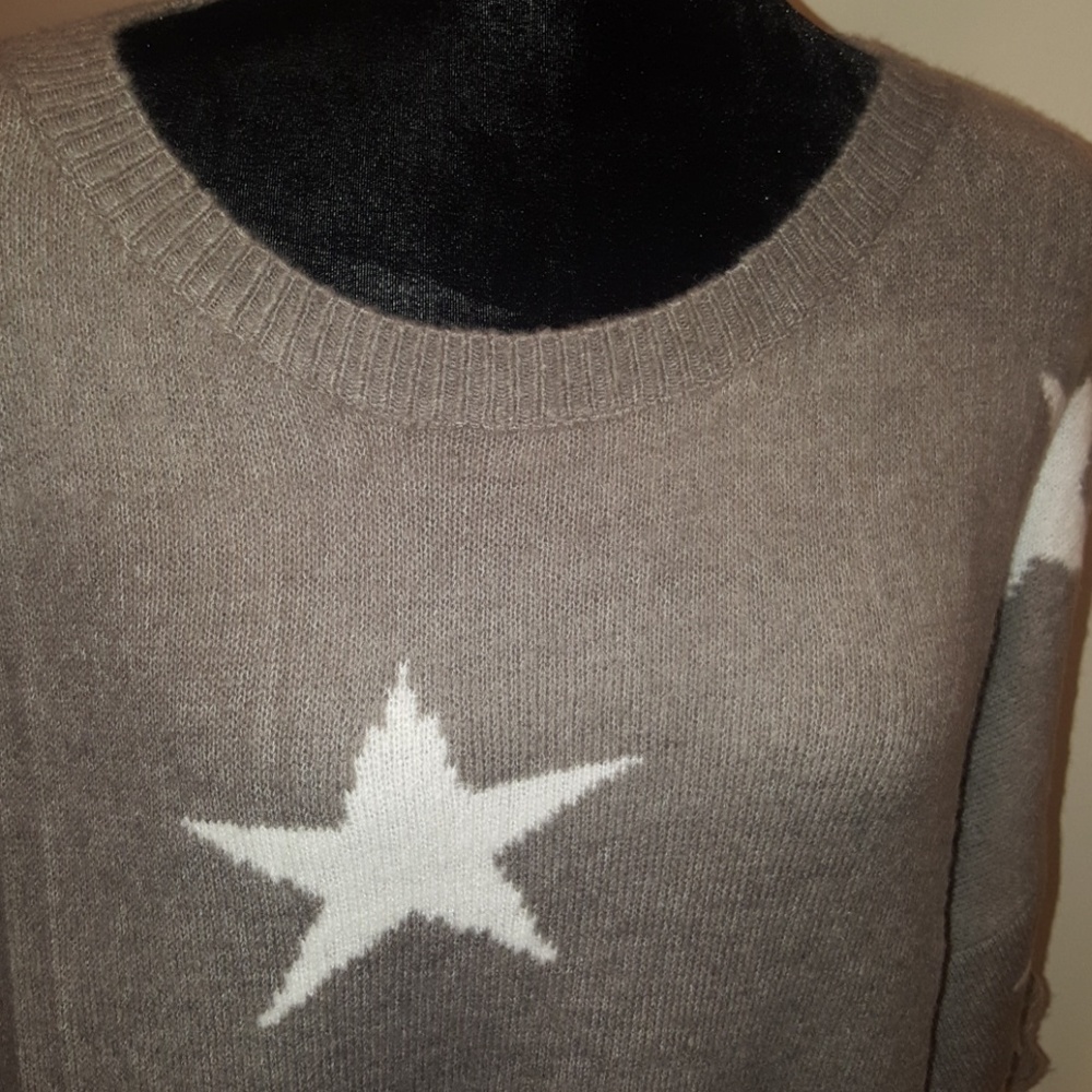 LAST 1.. NWT Distressed/Oversized Sweater - Picture 3 of 6